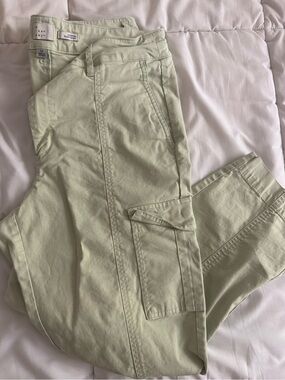 a new day Pastel Green Cargo Cropped Pants